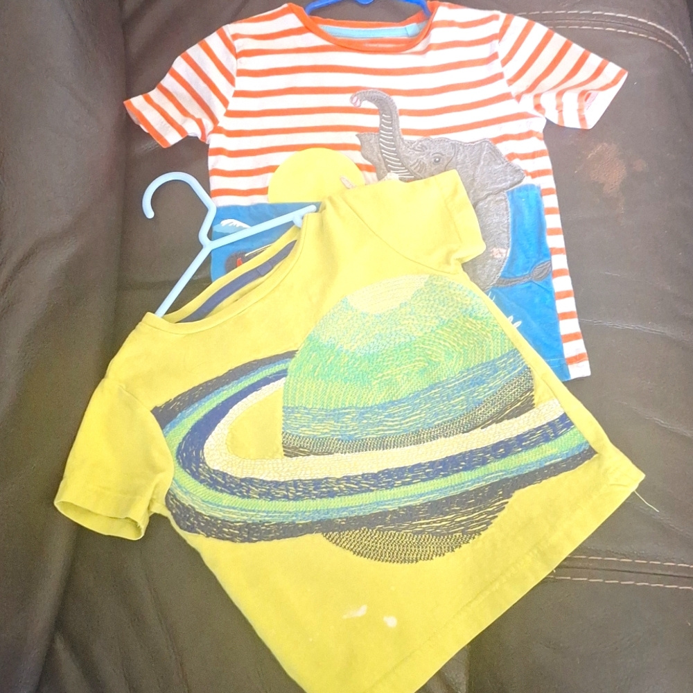 Two mini boden boys tee shirts 2Y-3Y